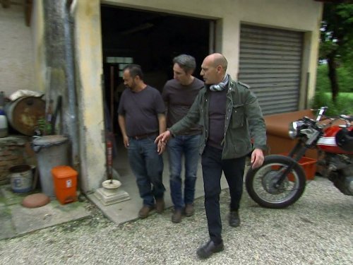 Still of Frank Fritz and Mike Wolfe in American Pickers (2010)