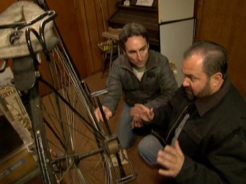 Still of Frank Fritz and Mike Wolfe in American Pickers (2010)