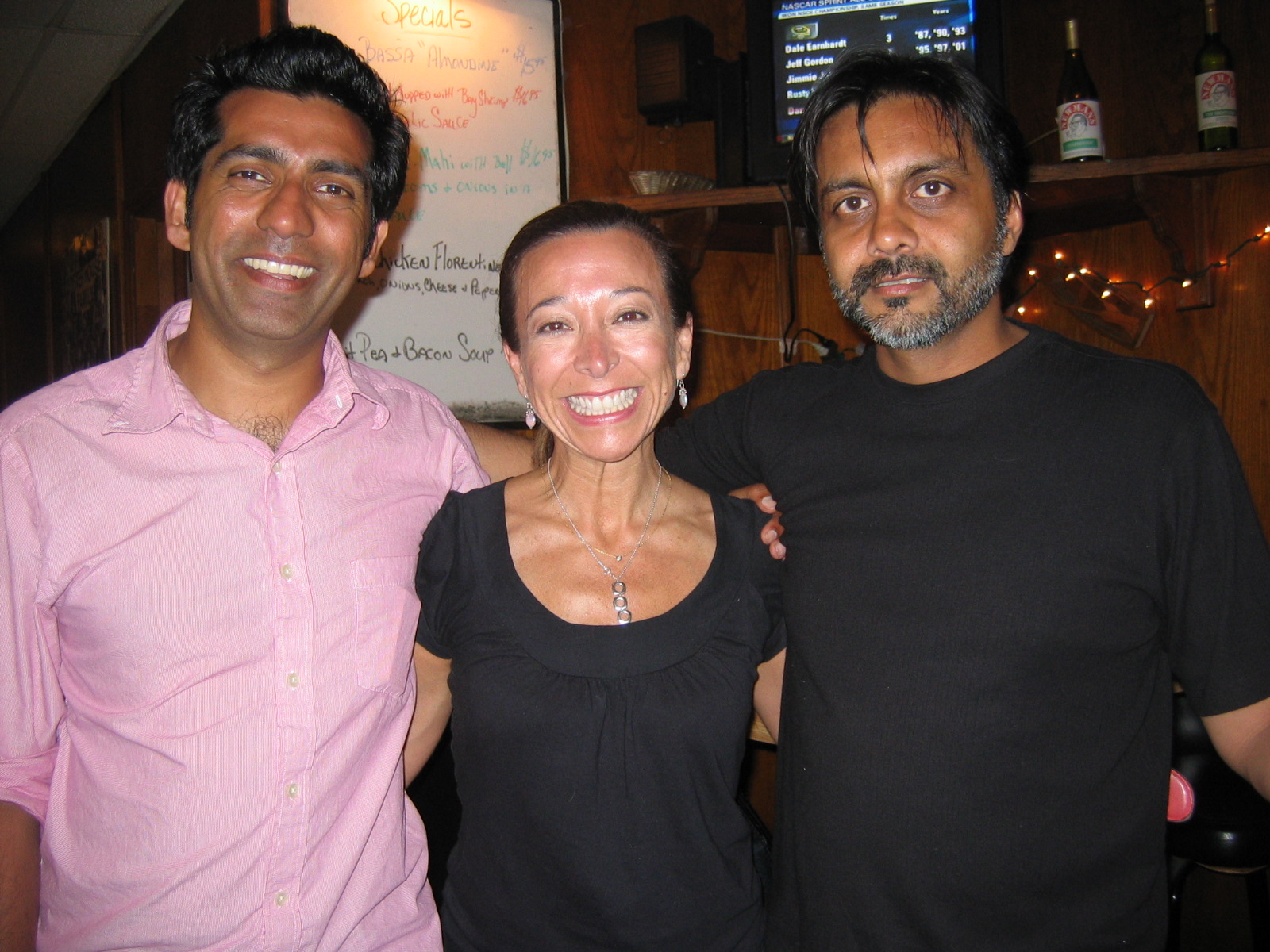 Ravi Kapoor (L) and Anjul Nigam (R)at Victor Ramirez, Asesino wrap party