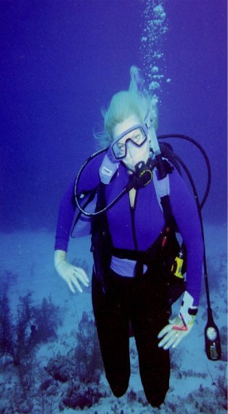 Eileen is a Naui Certified Dive Master