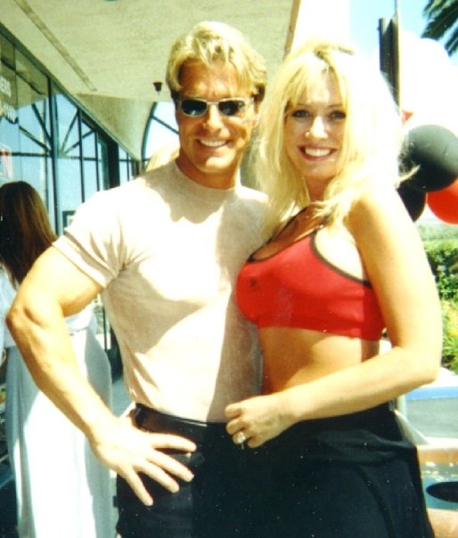 Eileen Prudhont & Clark Bartram at autograph signing as fitness models