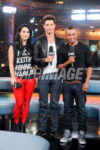 TORONTO, ON - JANUARY 10: (L-R) Actors Cassie Steele, Joe Dinicol and Benjamin Charles Watson from L.A. Complex cast visit NEW.MUSIC.LIVE at MuchMusic HQ on January 10, 2012 in Toronto, Canada. (Photo by George Pimentel/WireImage)