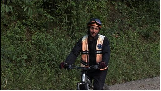 TV Reporter Tayfun King, Mountain Biking, 