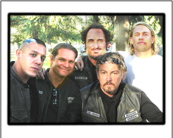 Still of Brian Graham with Theo Rossi, Kim Coates, Tommy Flanagan, and Charlie Hunnam in Sons of Anarchy.