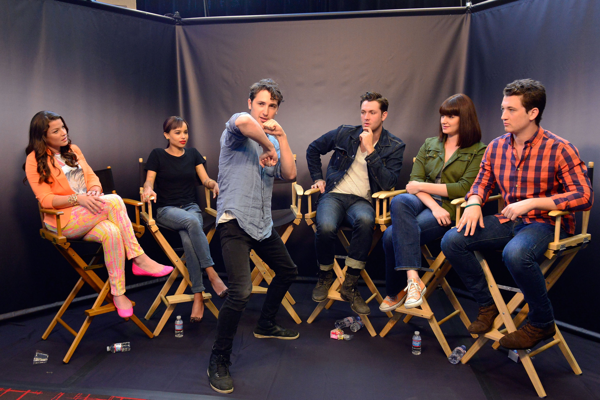 Christian Madsen, Miles Teller, Ben Lloyd-Hughes, Zoë Kravitz, Camille Ford and Amy Newbold at event of Divergente (2014)