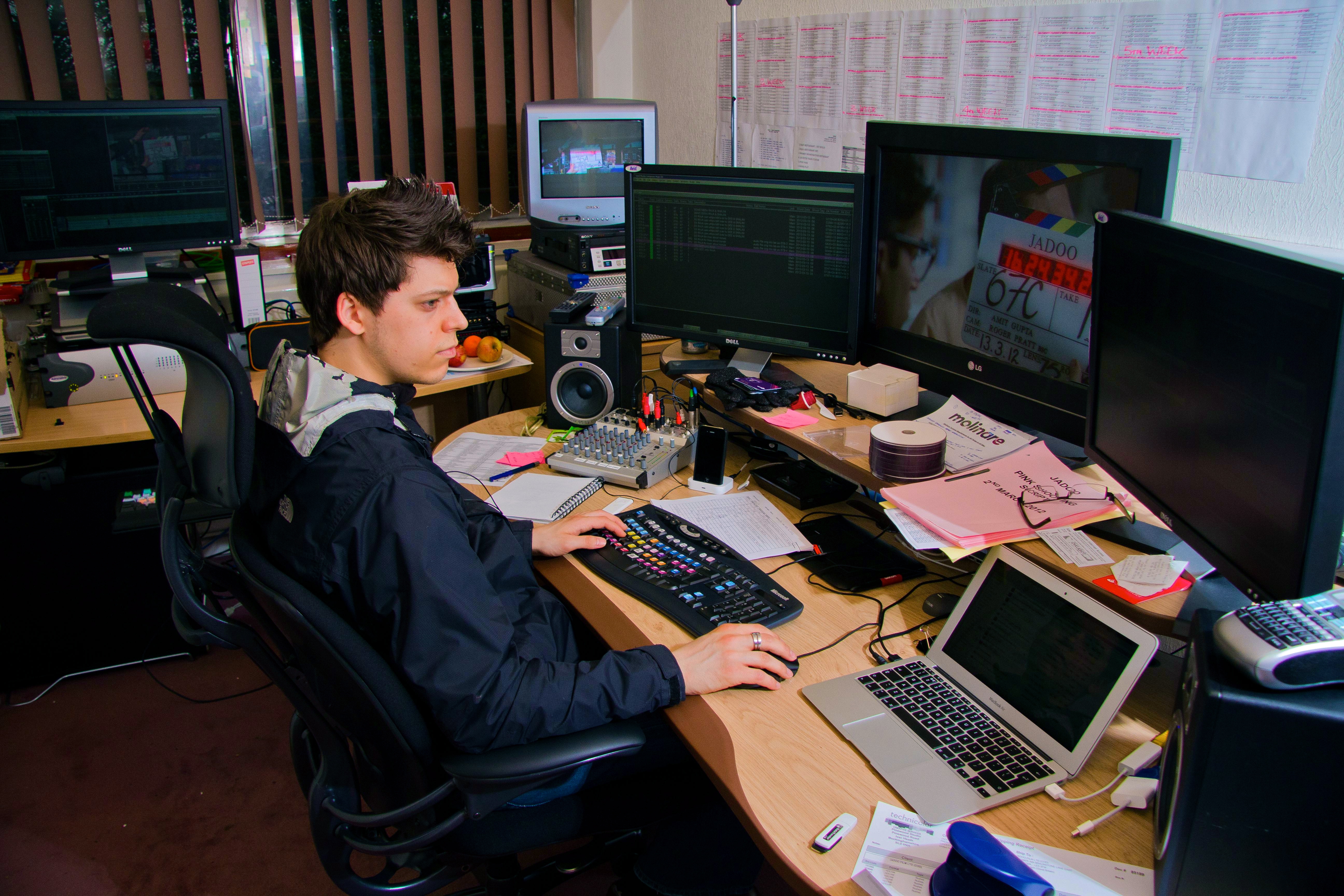 Assistant Editing on Jadoo (2012) (Photo by Sebastian Solberg)