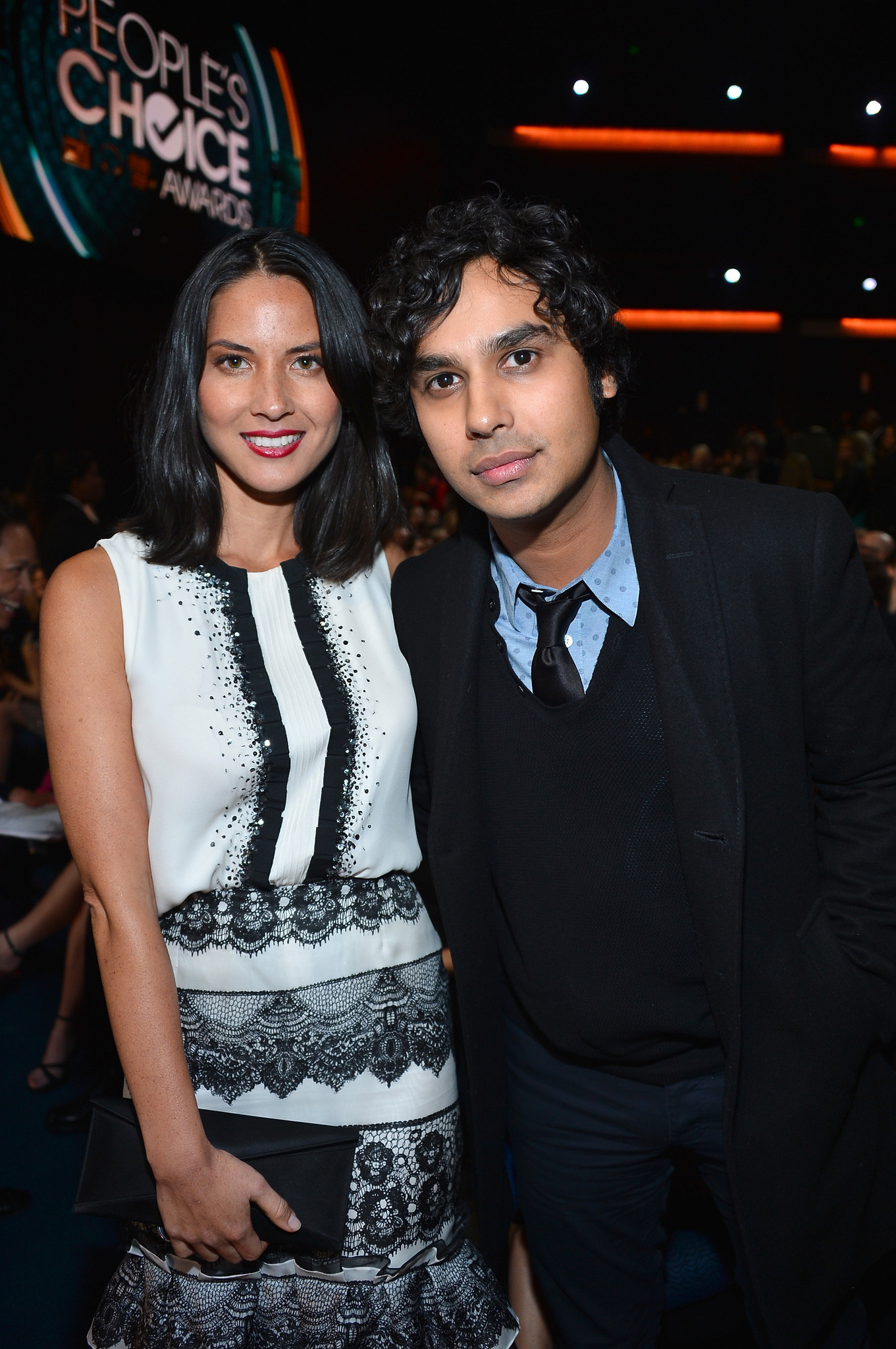 Olivia Munn and Kunal Nayyar at event of The 39th Annual People's Choice Awards (2013)