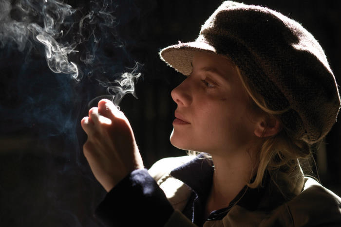 Still of Mélanie Laurent in Negarbingi sunsnukiai (2009)