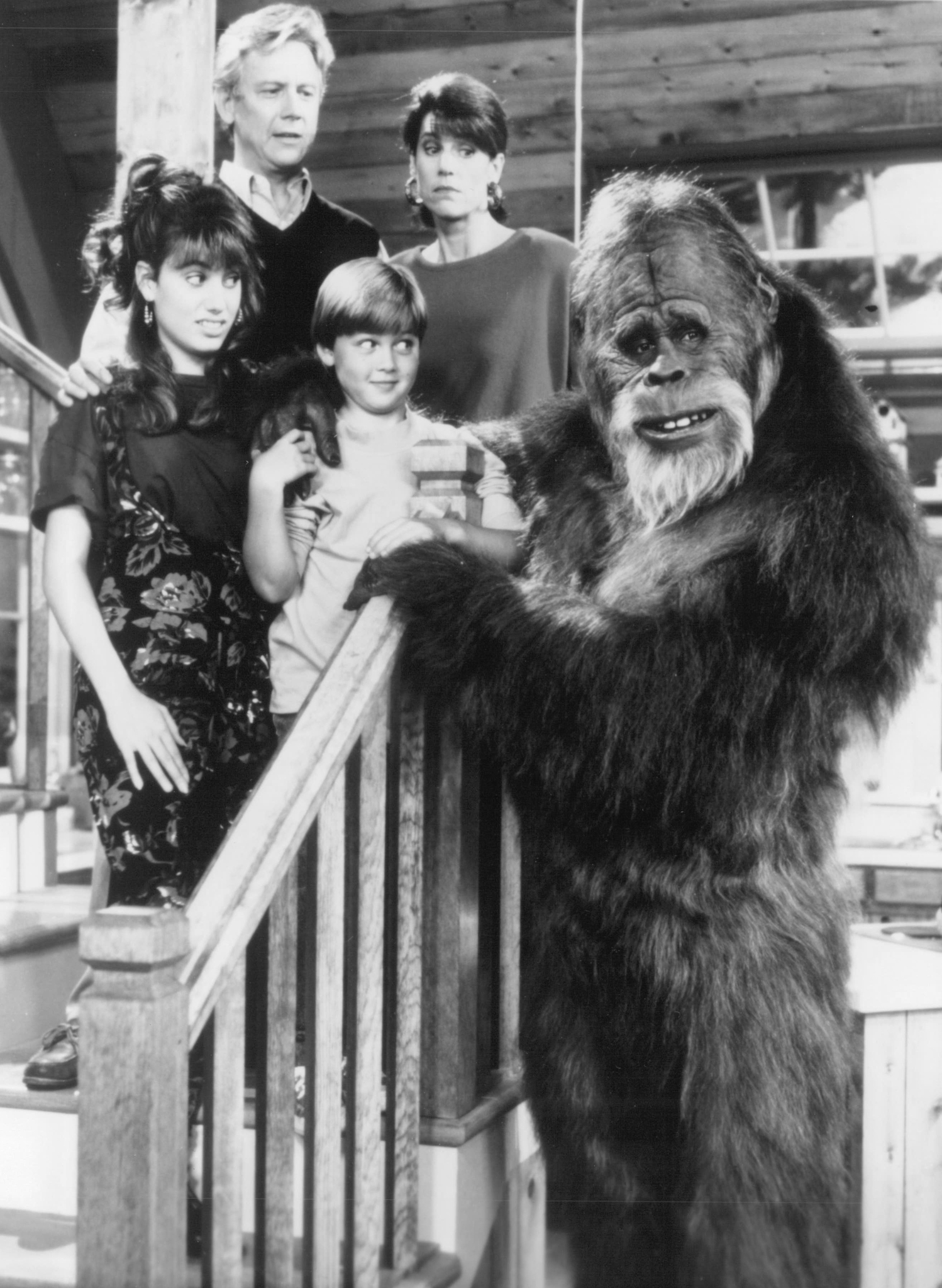 Still of Bruce Davison and Molly Cheek in Harry and the Hendersons (1991)