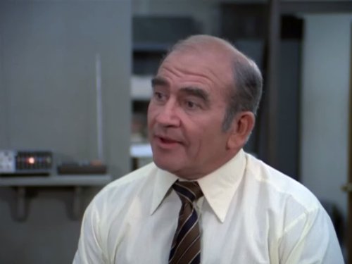 Still of Edward Asner in Lou Grant (1977)