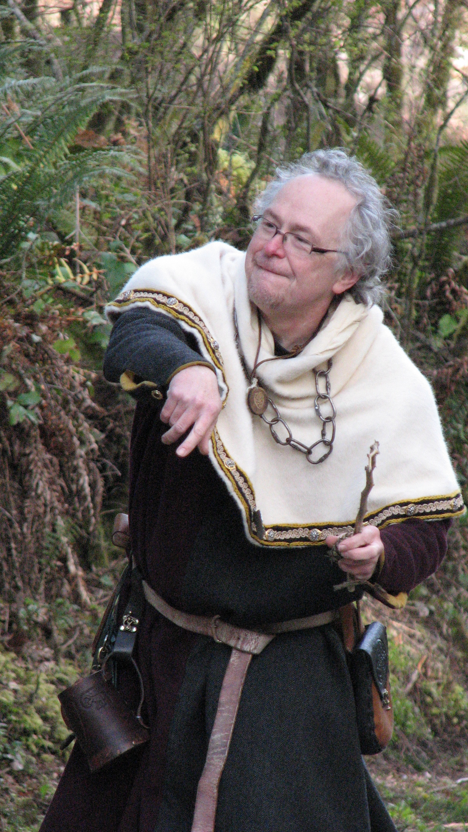GregRobin Smith (G.Robin Smith) in clothing of the 12th Century
