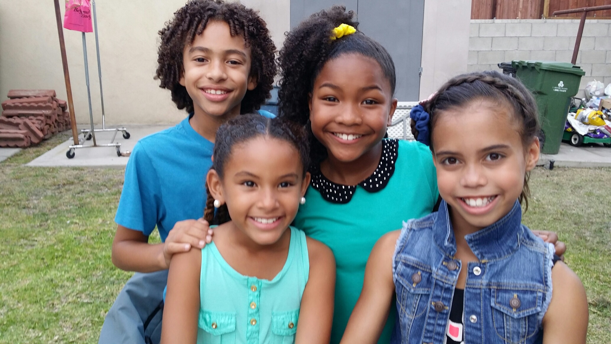 Jaden Betts on the set of Sister Code with (L-R) Sade Kimora Young, Laya DeLeon Hayes & Asia Monet Ray.