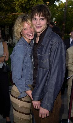 Ashton Kutcher and Ashley Scott at event of The Score (2005)