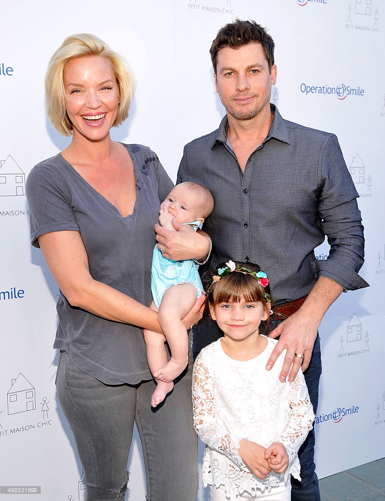Ashley Scott, Steve Hart & daughters Ilya Vue Hart and Ada Hart attend the Petit Maison Chic and Operation Smile Kids Charity Fashion Show on November 21, 2015 in Beverly Hills, California