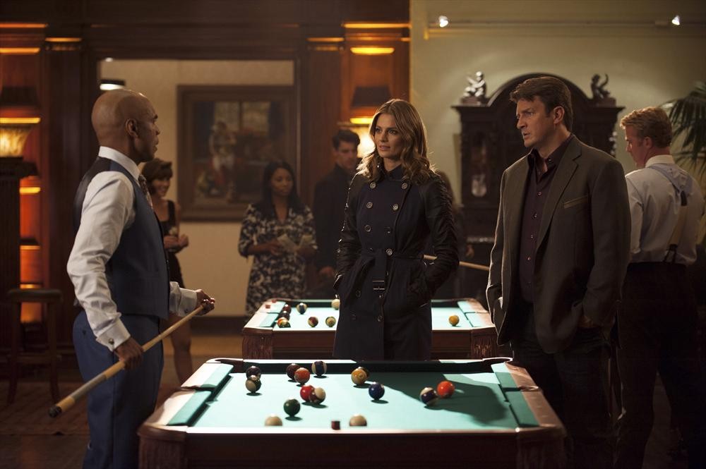Still of Nathan Fillion, Tom Wright and Stana Katic in Kastlas (2009)
