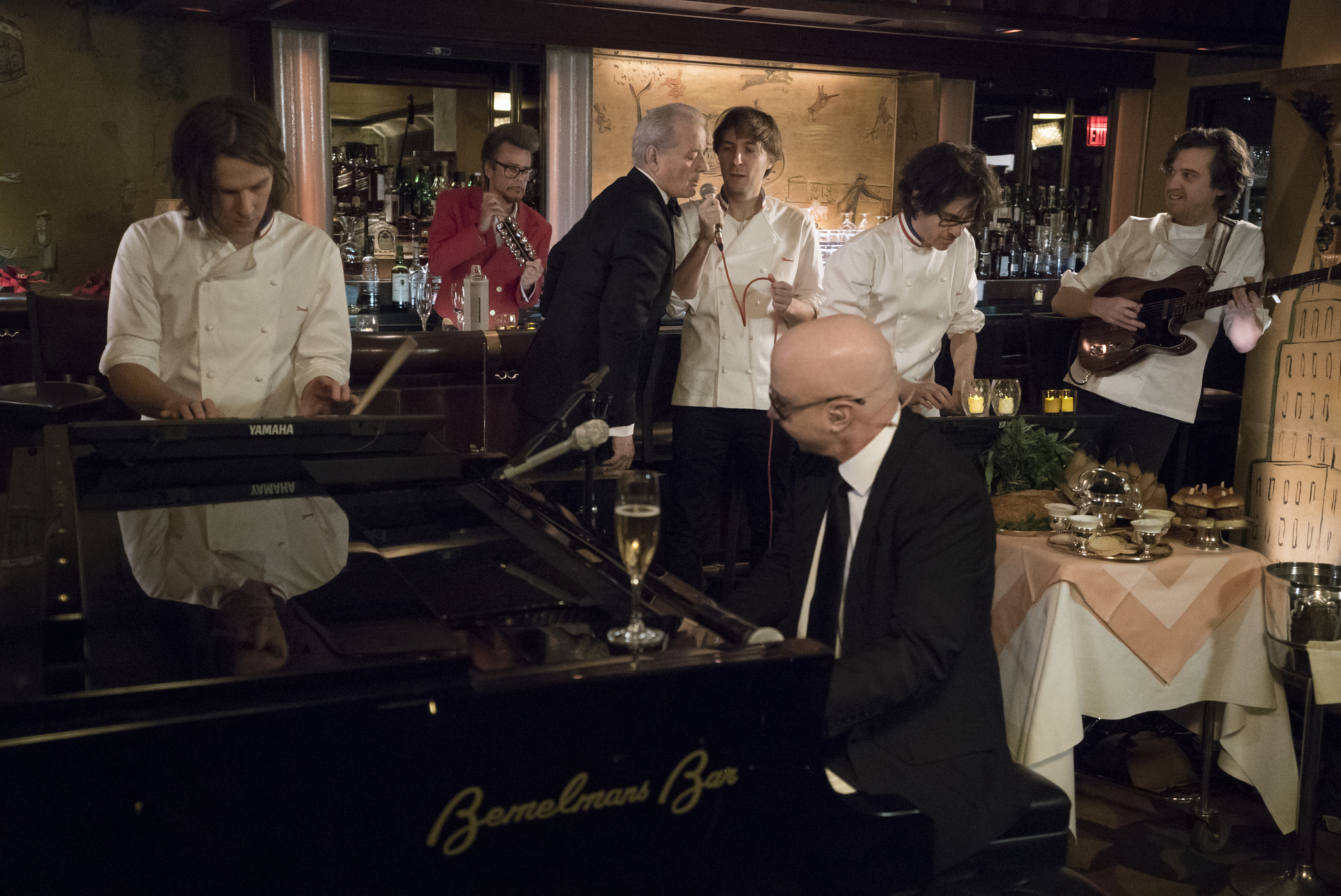 Still of Bill Murray, Paul Shaffer and Phoenix in A Very Murray Christmas (2015)