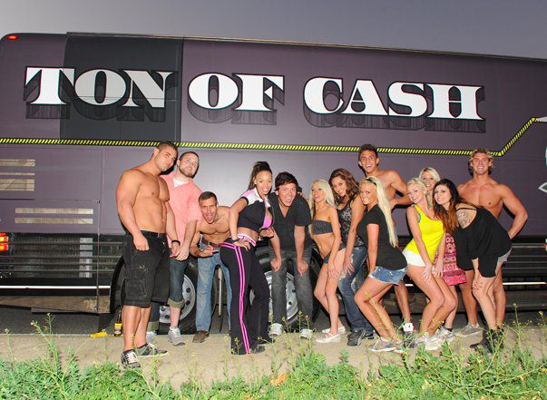 Vanessa Giselle (far right) and the cast of Vh1's 
