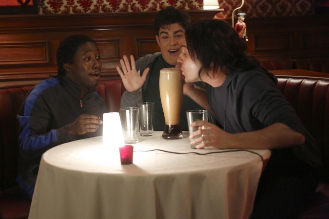 Still of Max Greenfield, Lamorne Morris and Jake Johnson in New Girl (2011)