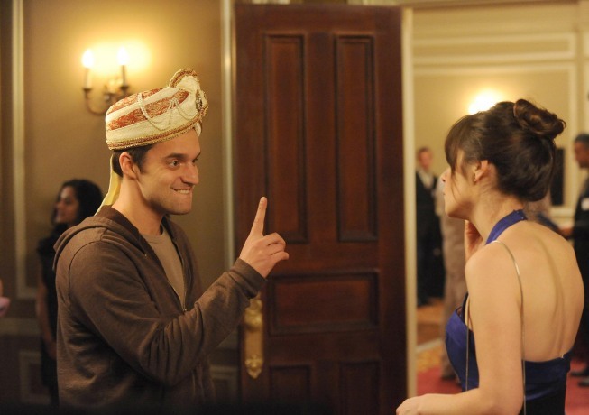 Still of Zooey Deschanel and Jake Johnson in New Girl (2011)