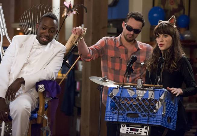 Still of Zooey Deschanel, Lamorne Morris and Jake Johnson in New Girl (2011)