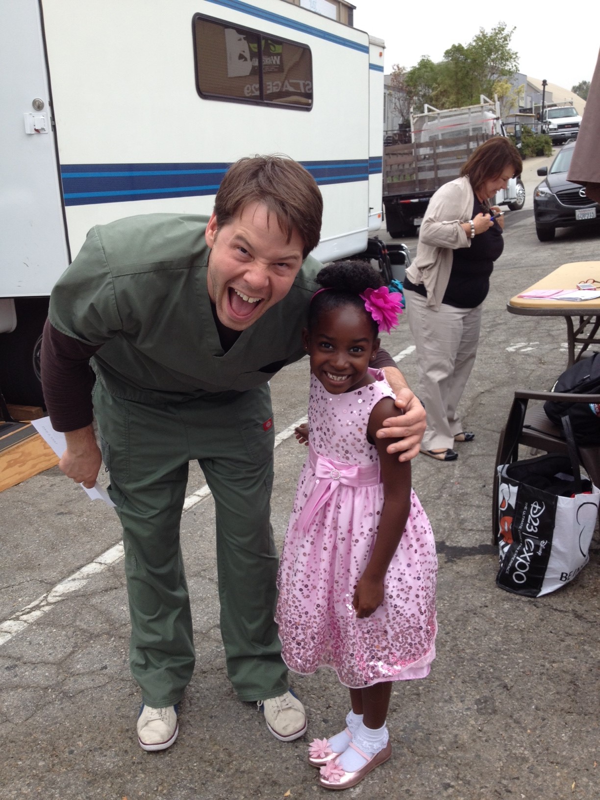 Hanging with Ike Barunholtz on the set of The Mindy Project! Love Fox