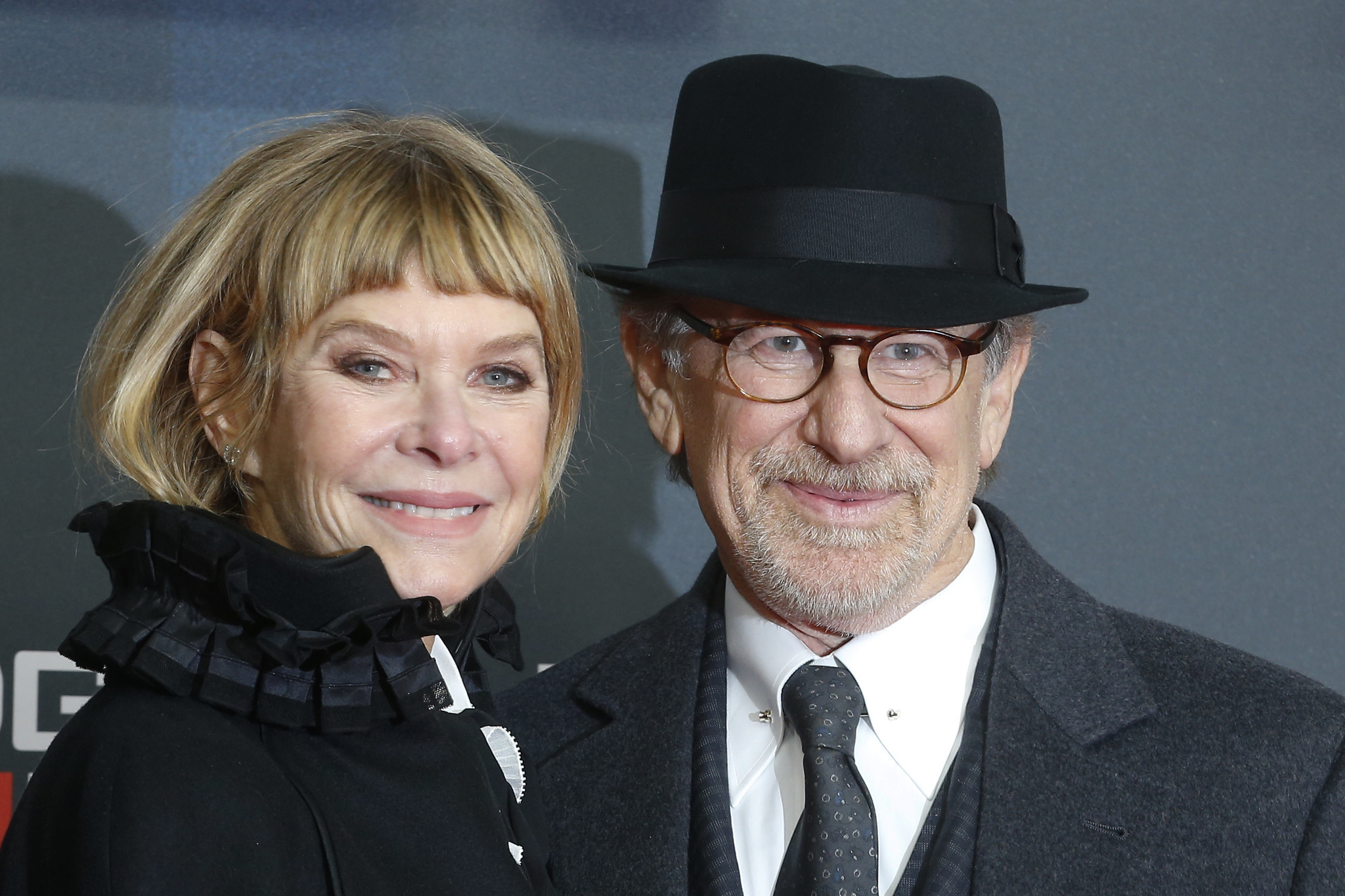 Steven Spielberg and Kate Capshaw at event of Snipu tiltas (2015)