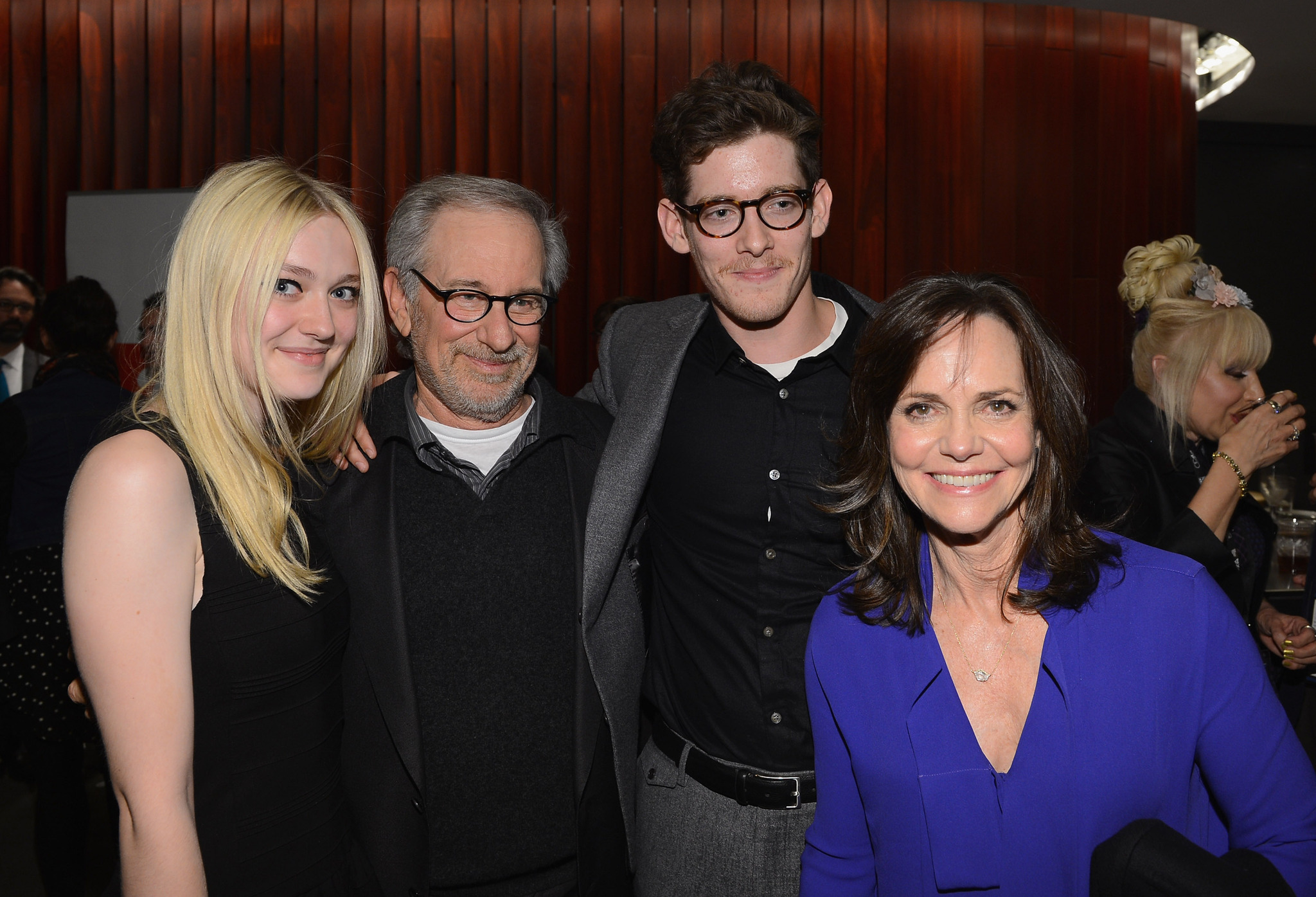 Steven Spielberg, Sally Field, Dakota Fanning and Sawyer Spielberg at event of Linkolnas (2012)