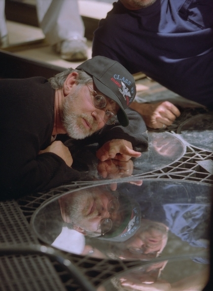 Still of Steven Spielberg in Ispejantis pranesimas (2002)