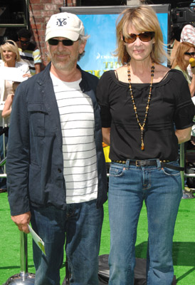 Steven Spielberg and Kate Capshaw at event of Srekas treciasis (2007)