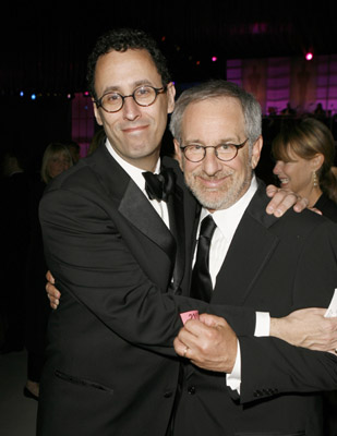 Steven Spielberg and Tony Kushner at event of The 78th Annual Academy Awards (2006)