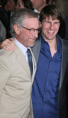 Tom Cruise and Steven Spielberg at event of Pasauliu karas (2005)