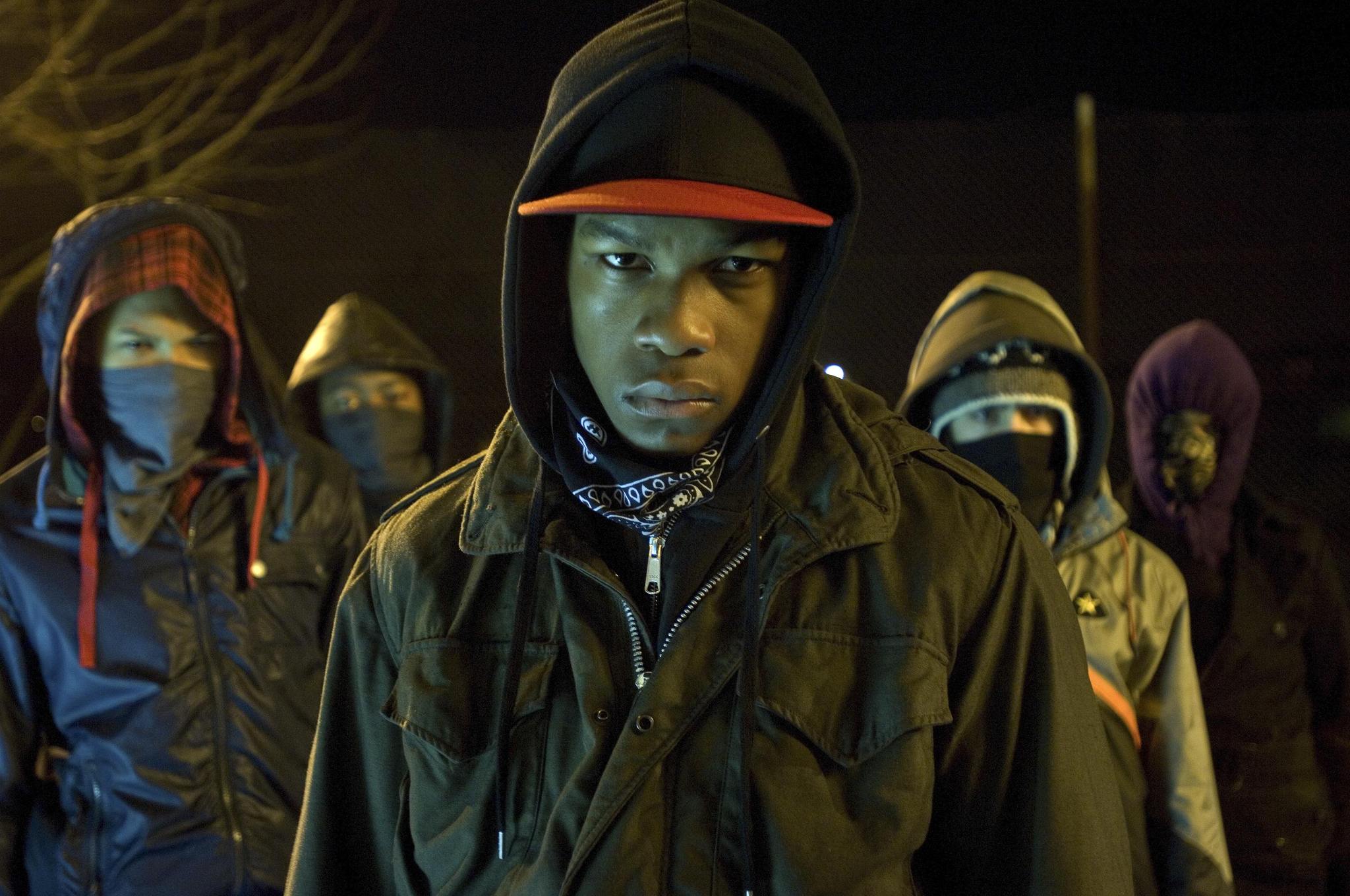 Still of Franz Drameh, Alex Esmail, Leeon Jones and John Boyega in Attack the Block (2011)