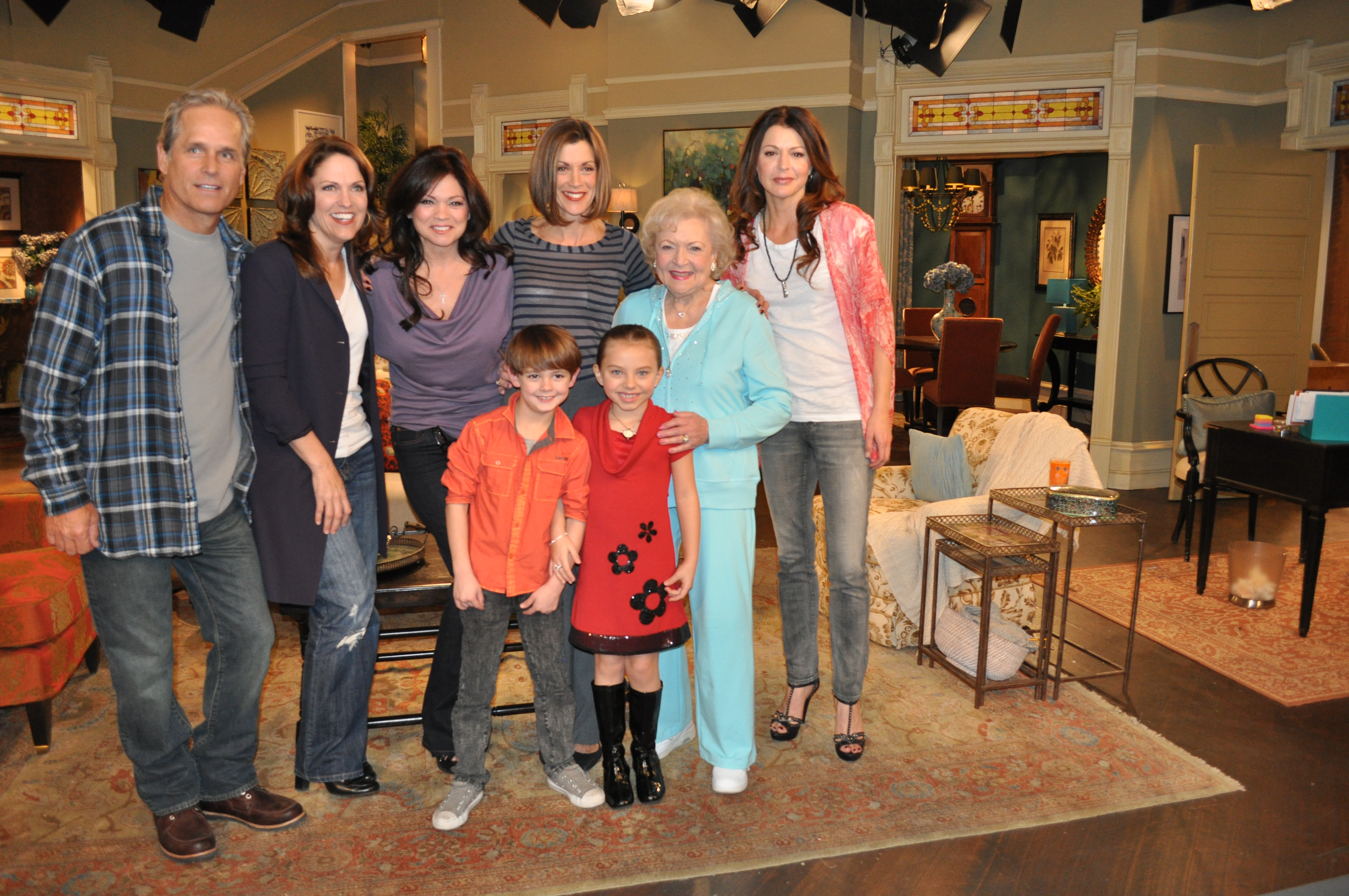 Hot In Cleveland Cast, Betty White, Valerie Bertinelli, Max Charles, Caitlin Charmichael, Jane Leeves,Wendie Malick, Gregory Harrison, Mandy June Turpan