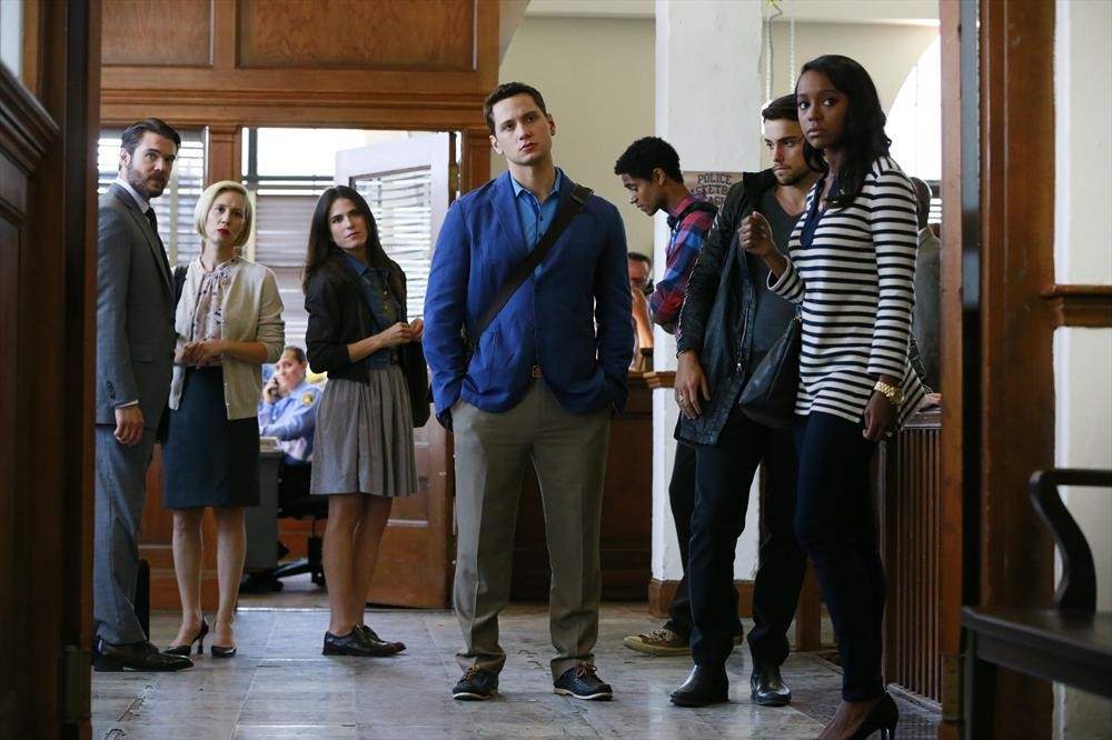 Still of Alfred Enoch, Karla Souza, Charlie Weber, Liza Weil, Matt McGorry and Jack Falahee in How to Get Away with Murder (2014)