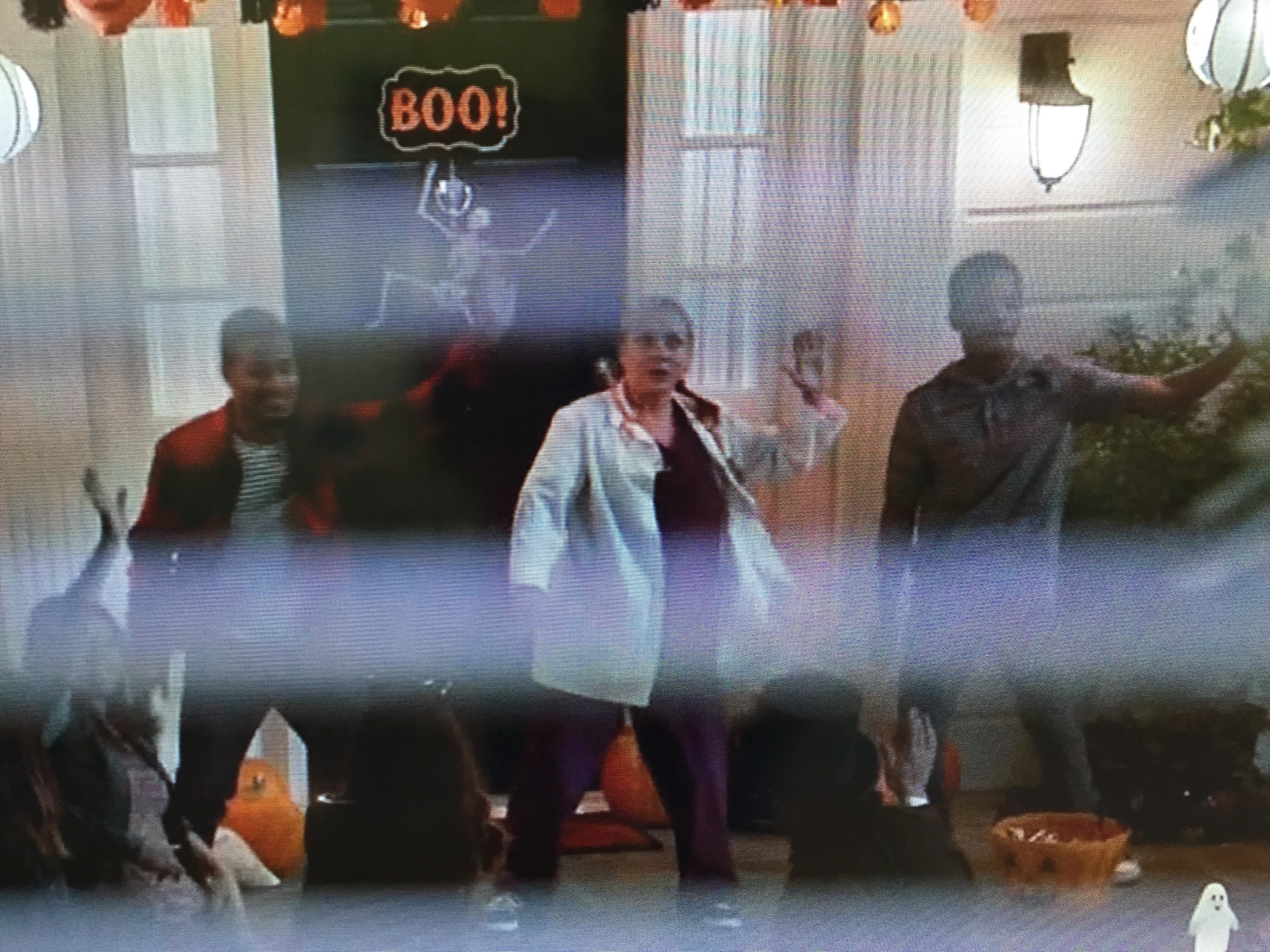 Watch me Whip/Now Watch Me Nae Nae on Black'ish Episode #206, Oct 28, 2015