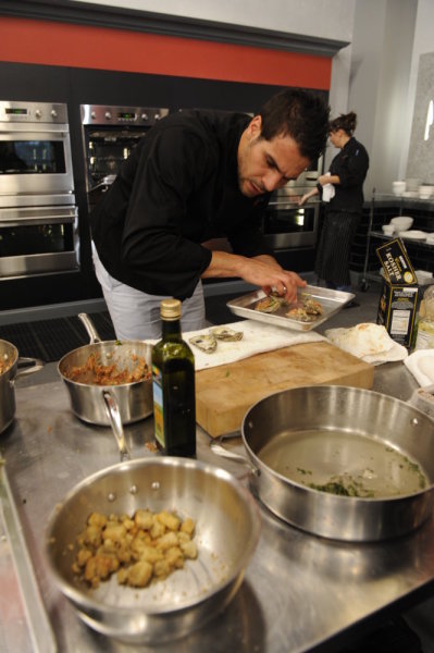 Still of Angelo Sosa in Top Chef: Advantage Chef (2010)