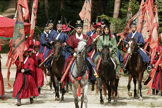 Still of Jin-yeong Jeong and Joon-Gi Lee in Wang-ui namja (2005)