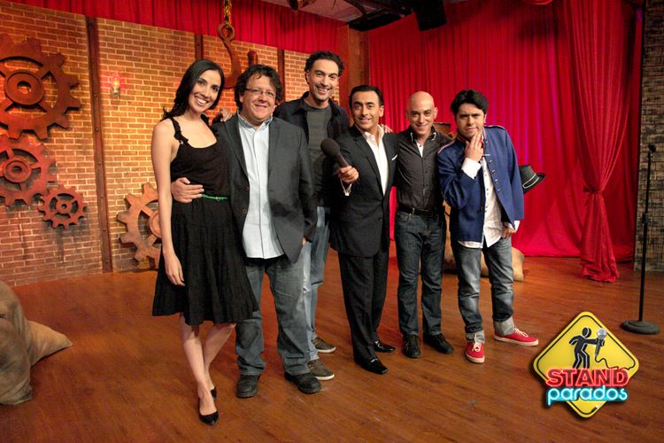 The cast of Stand Parados (2013)