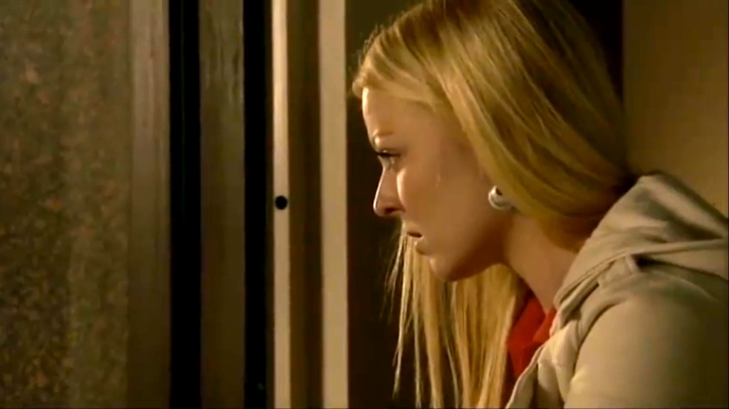 Still of Elizabeth Saunders as Isobel Marsdale in City Homicide. Network Seven, Australia.