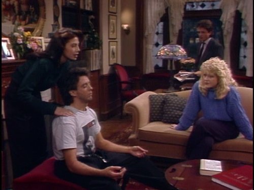 Still of Michael J. Fox, Justine Bateman, Tina Yothers and Scott Valentine in Family Ties (1982)