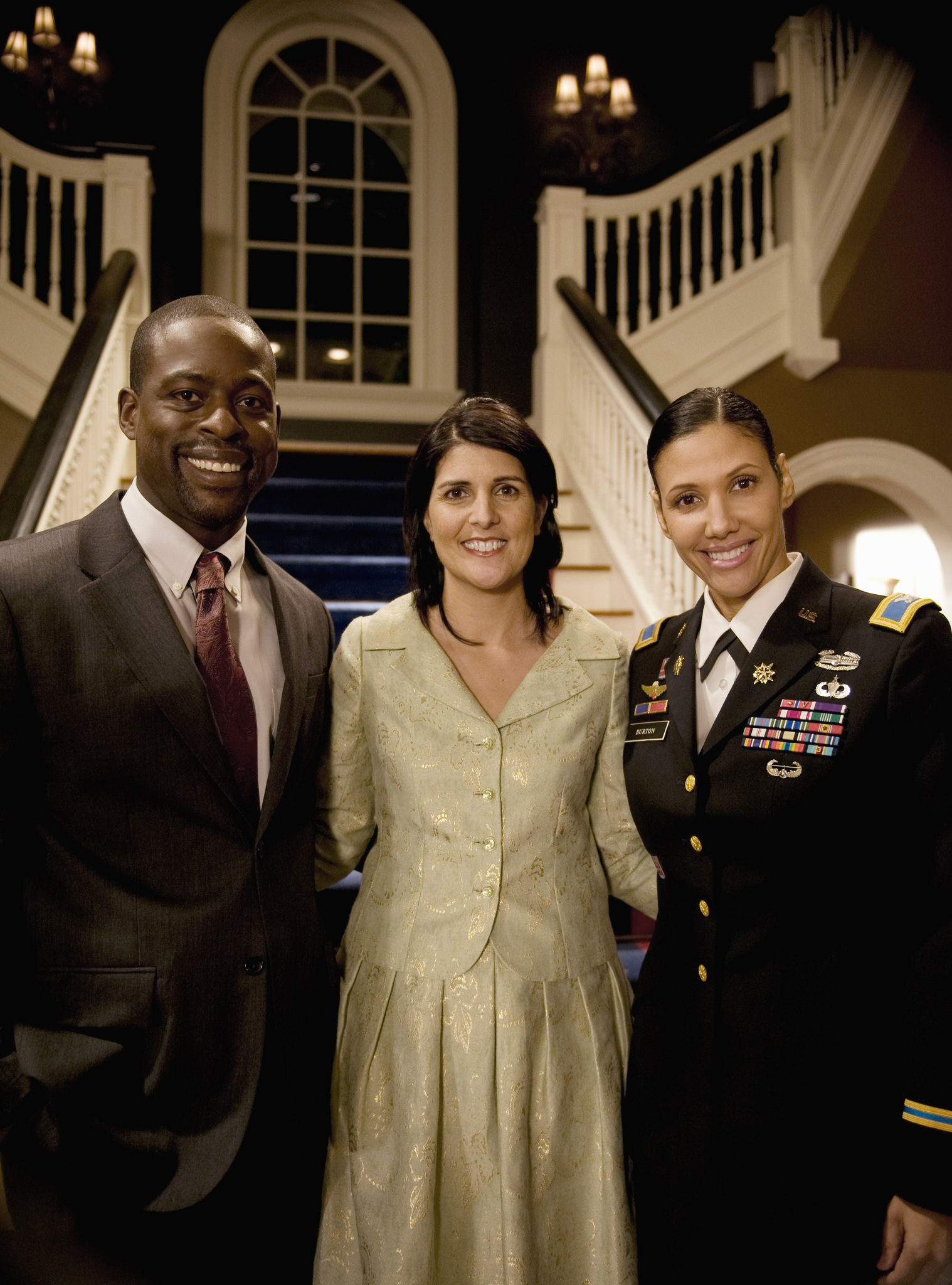 Still of Wendy Davis, Sterling K. Brown and Nikki Haley in Army Wives (2007)