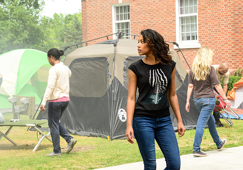 Still of Kylie Bunbury in Under the Dome (2013)