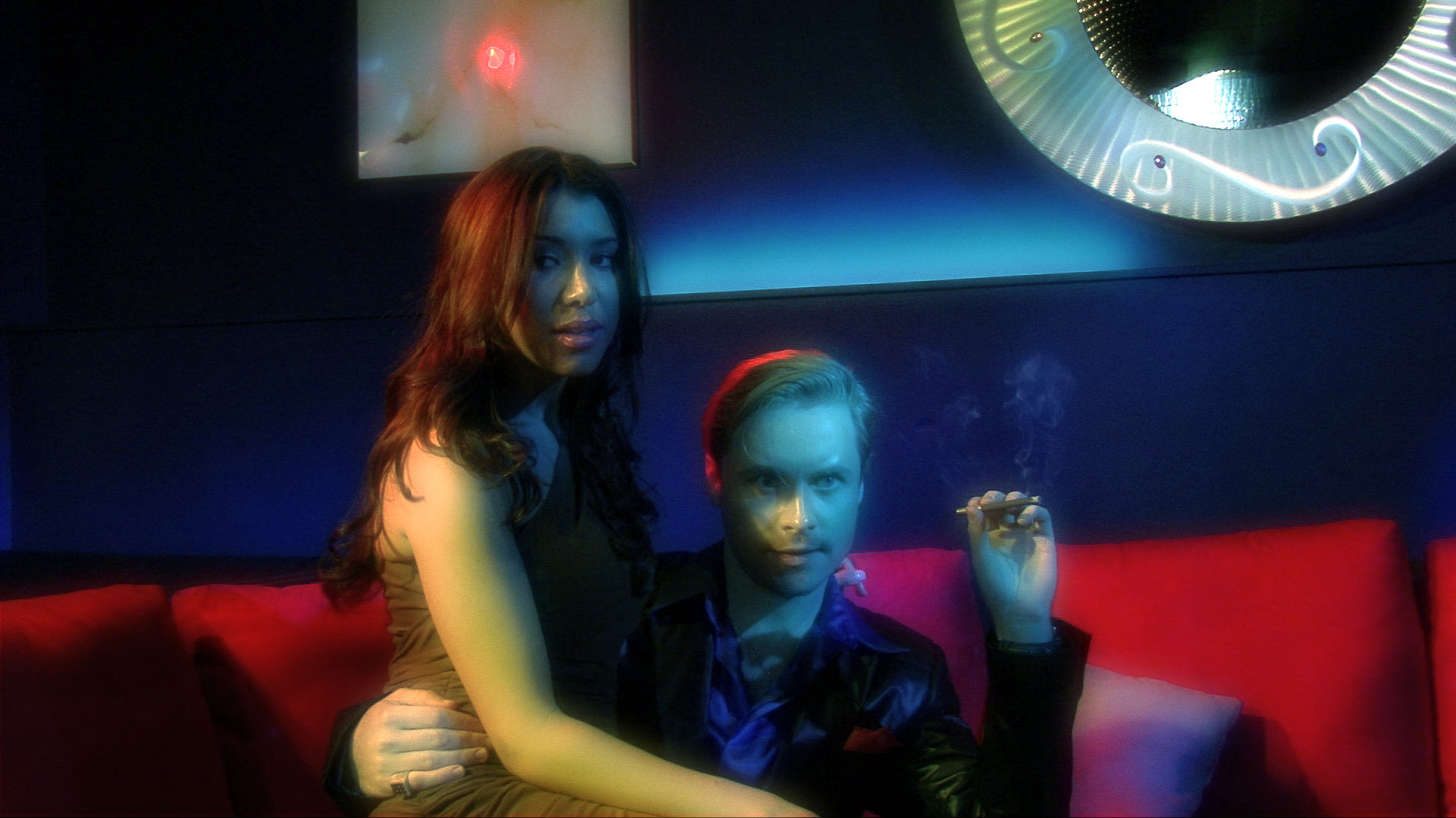 Samantha (Lisa Weldon) and Sidorov (Konstantin Soukhovetski) at the club.