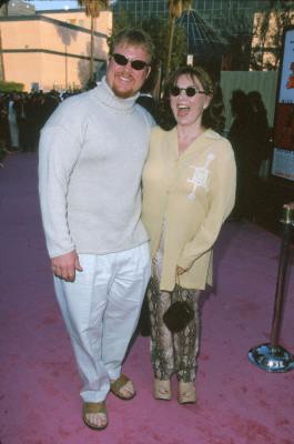 Roseanne Barr and Ben Thomas at event of Austin Powers: The Spy Who Shagged Me (1999)