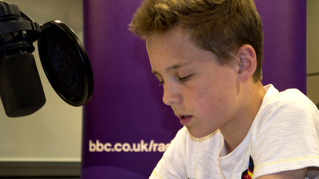 Oscar Kennedy recording Wonder for the 4 O'clock show on BBC Radio 4Xtra