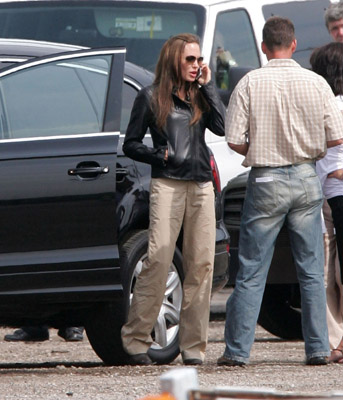 Angelina Jolie at event of Ieskomas (2008)