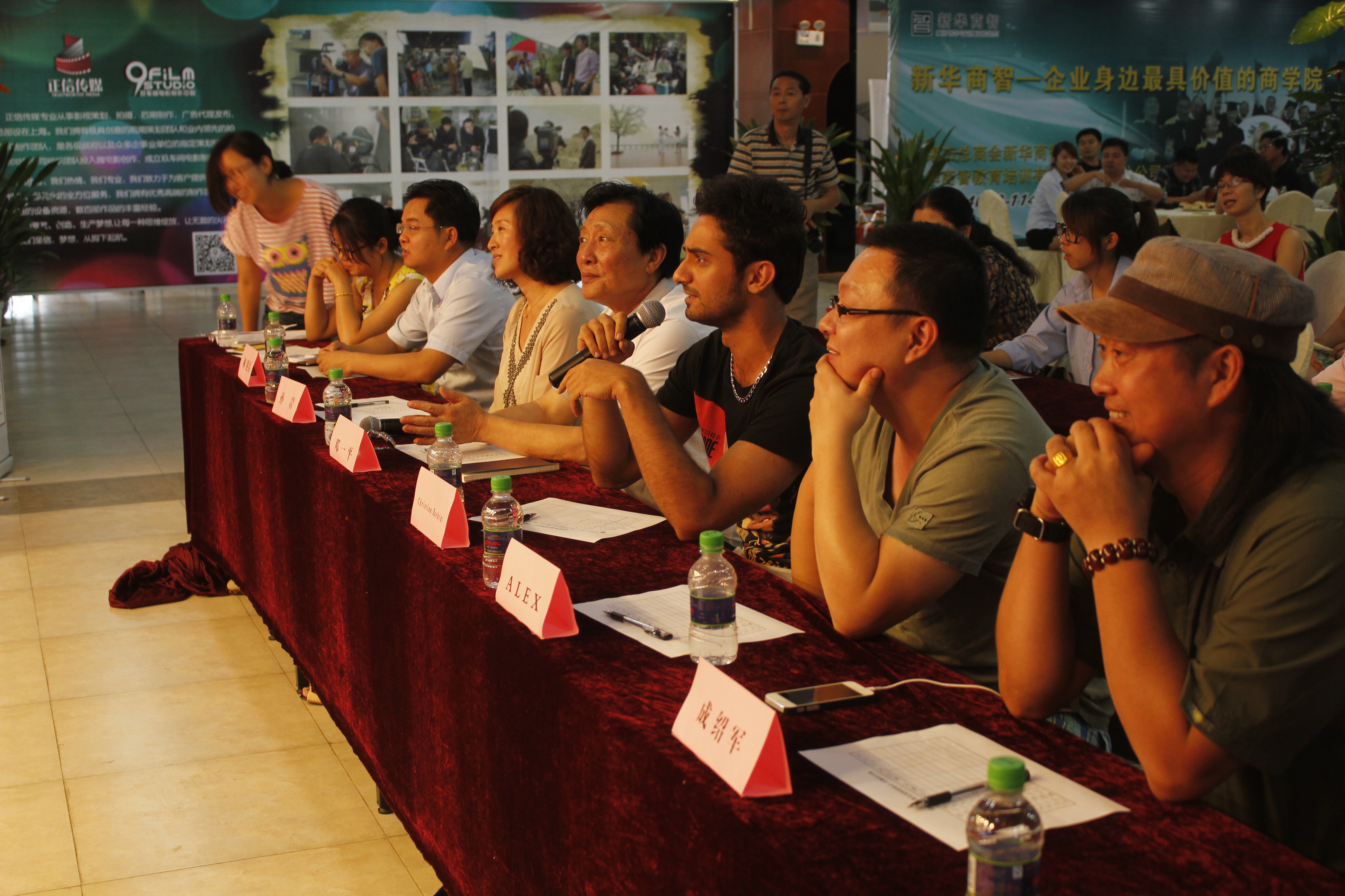 Still of Christian Bachini as jury member in Wu Xi Talent Show (2013)