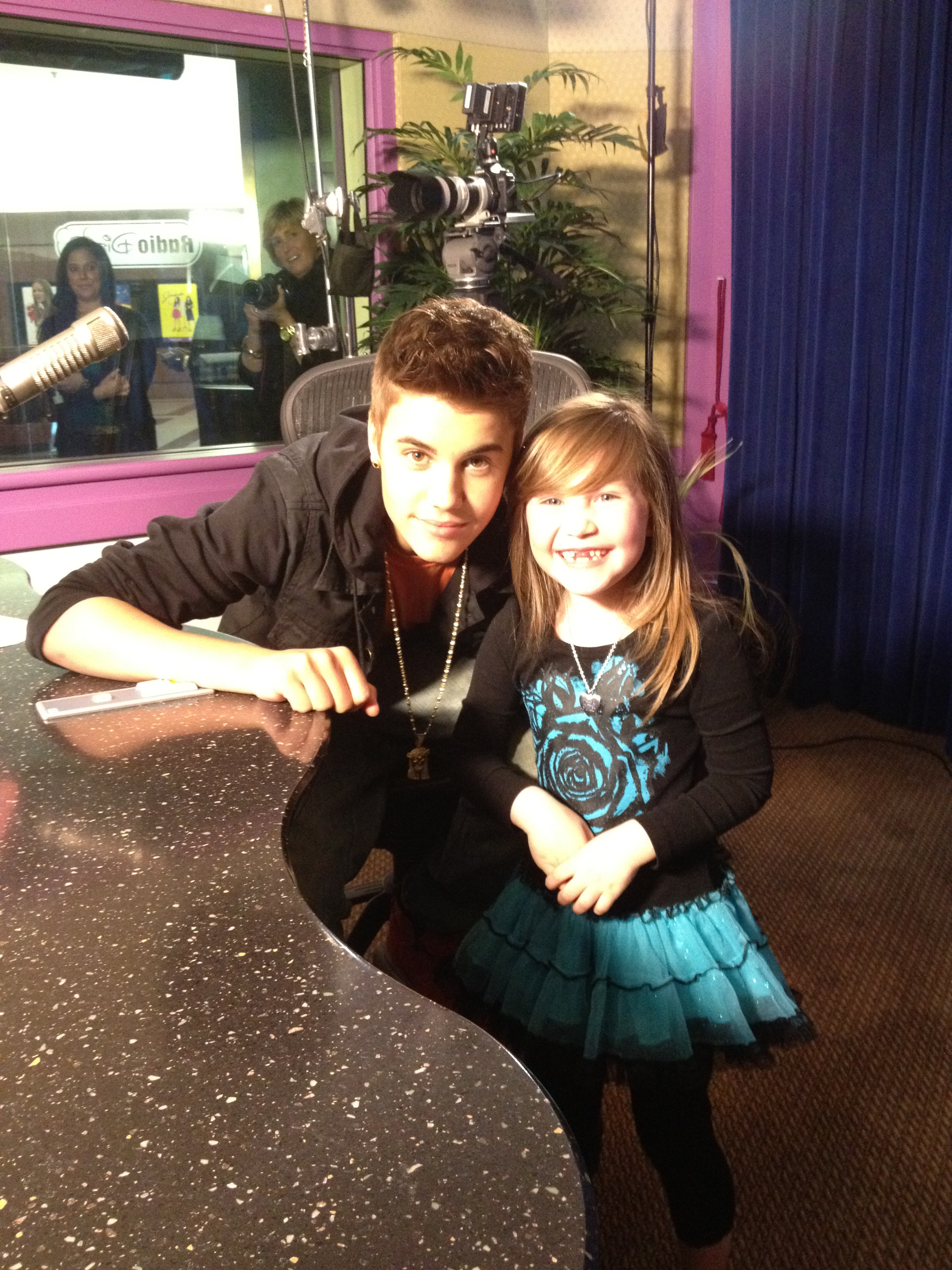 Ella Anderson with Justin Bieber at Radio Disney