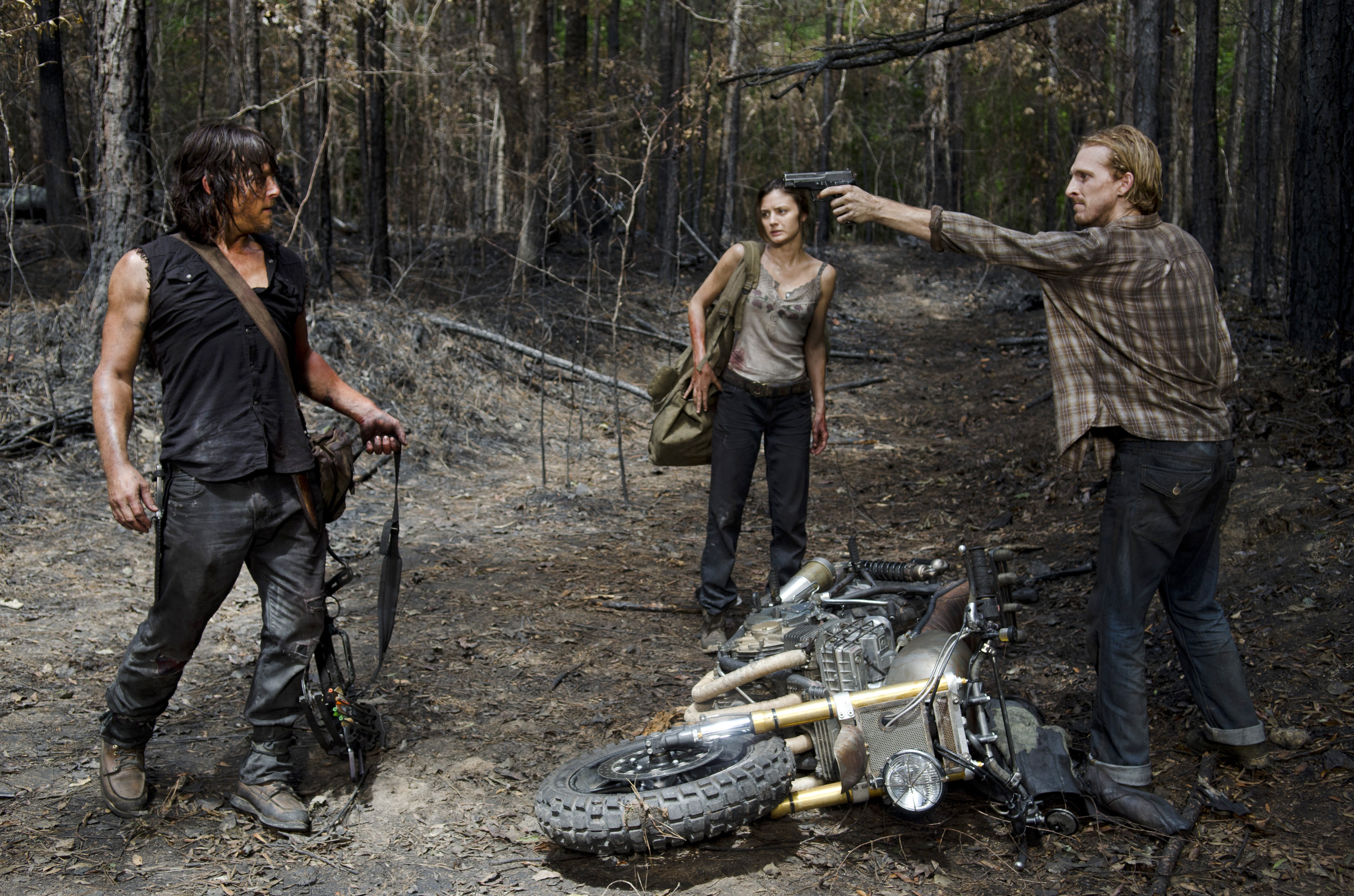 Still of Norman Reedus, Christine Evangelista and Austin Amelio in Vaiksciojantys negyveliai (2010)