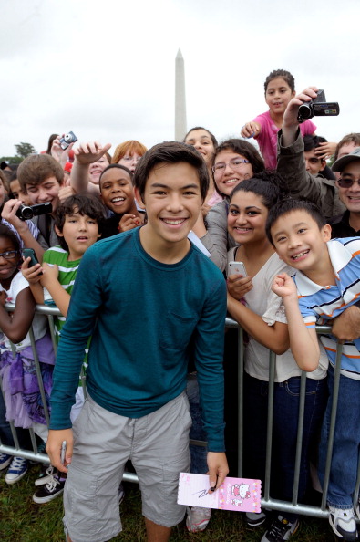 Ryan meets fans at Worldwide Day of Play